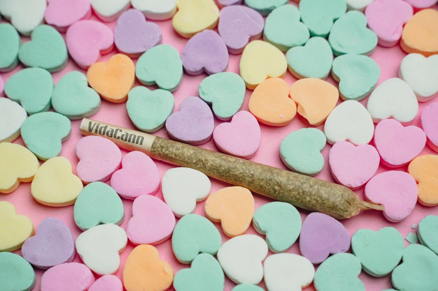 VidaCann Valentines campaign